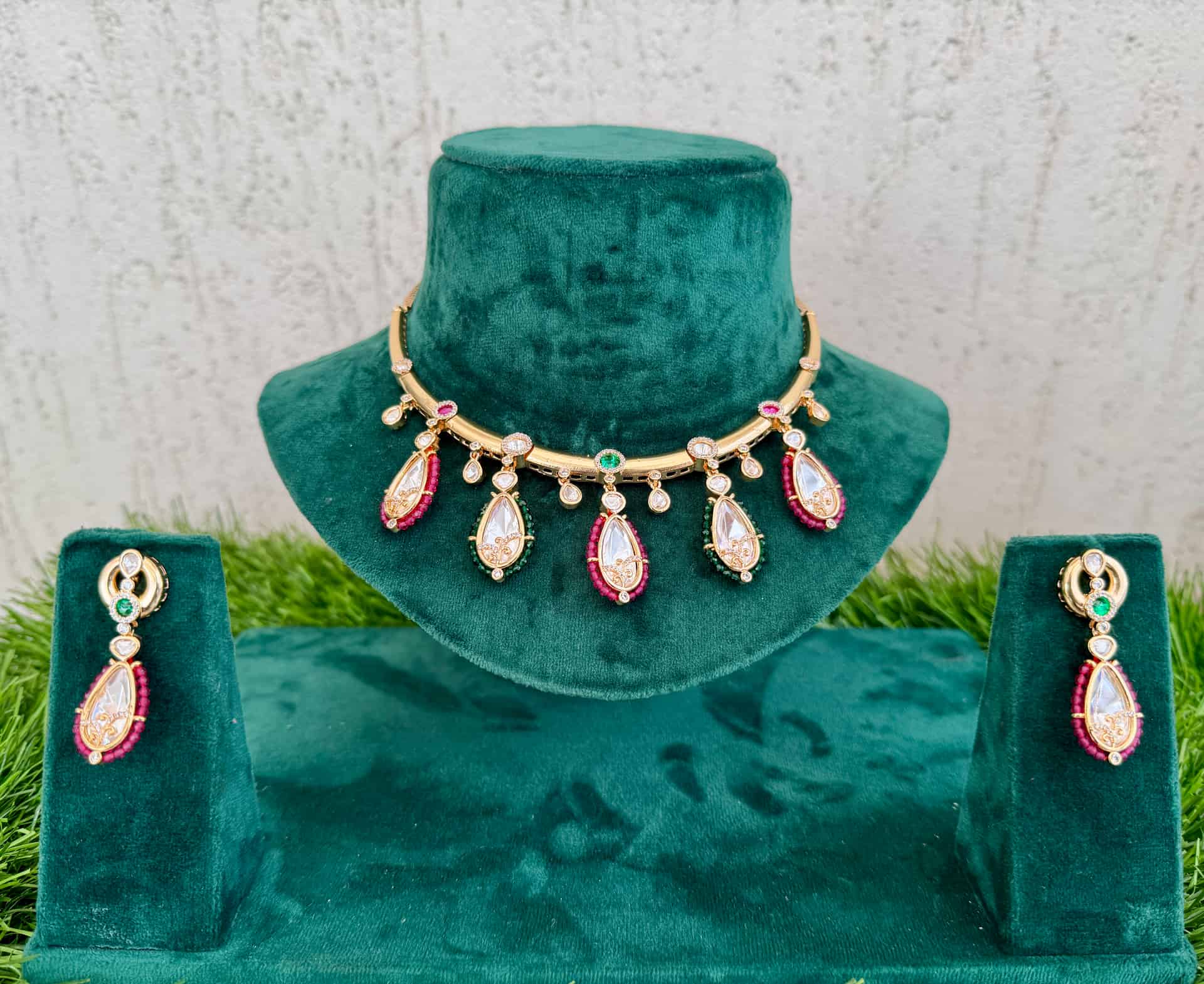 Hasli Pattern Jewel Set
