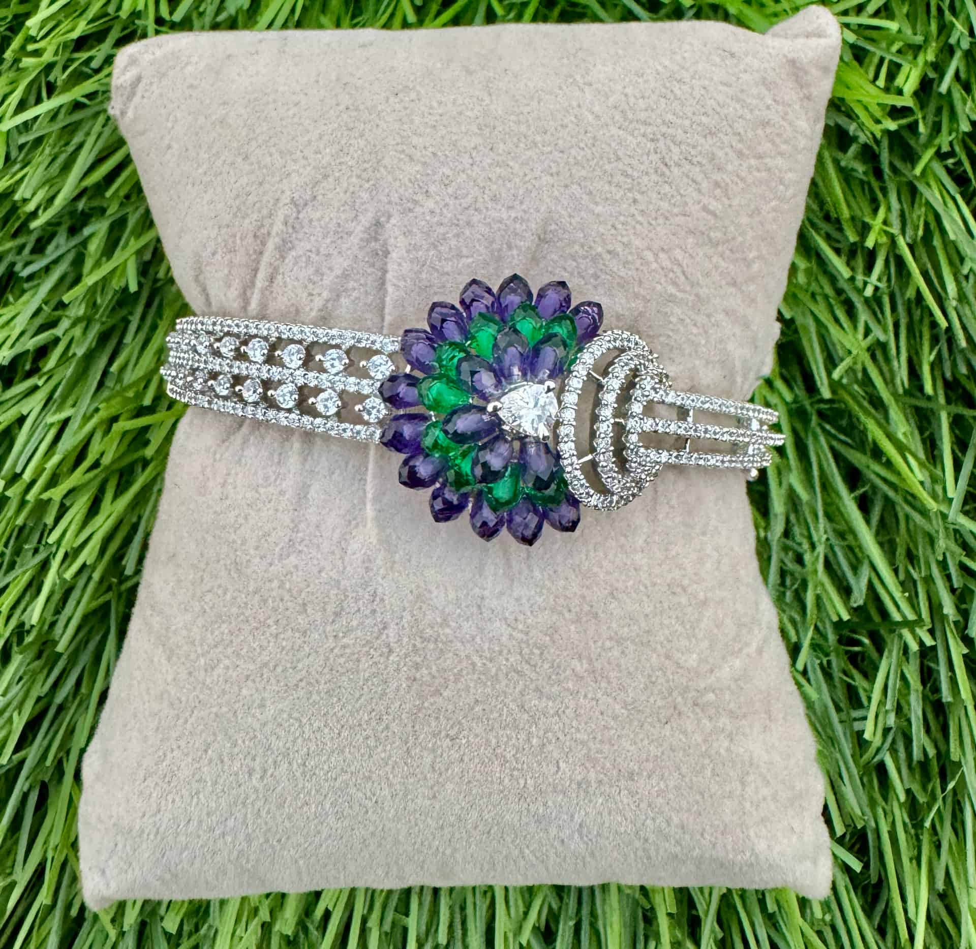Luxurious Ad Bracelet