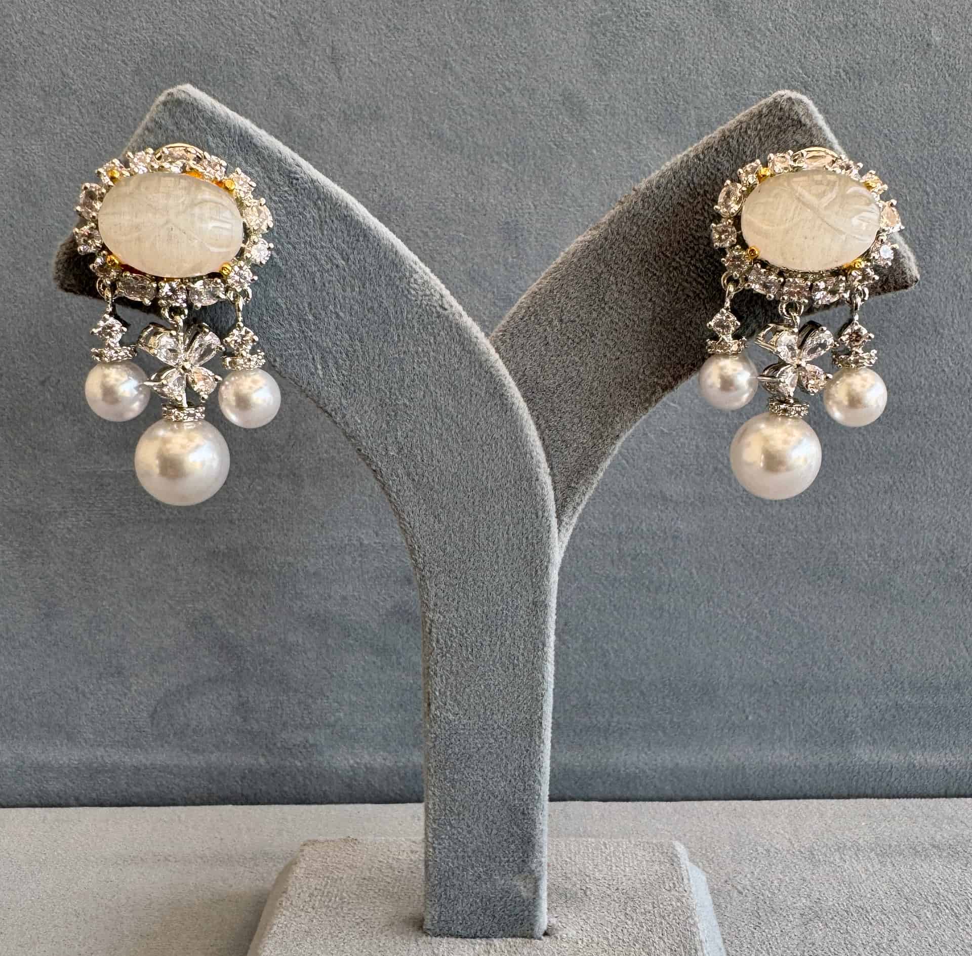 Noor Carved Stone Pearl Drop Earrings – #fff9f9