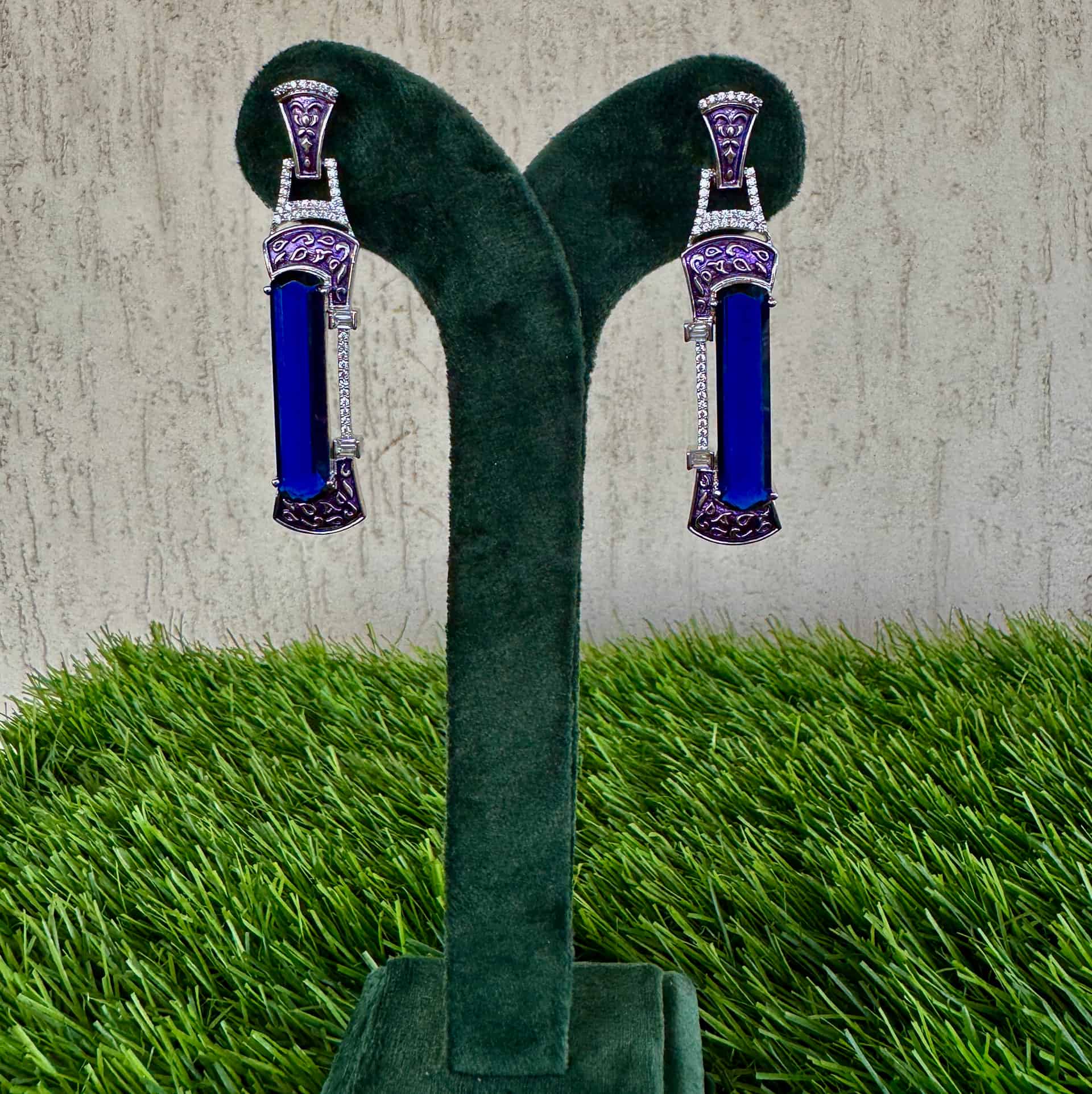 Art Work Dangle Earrings – #2c47e2
