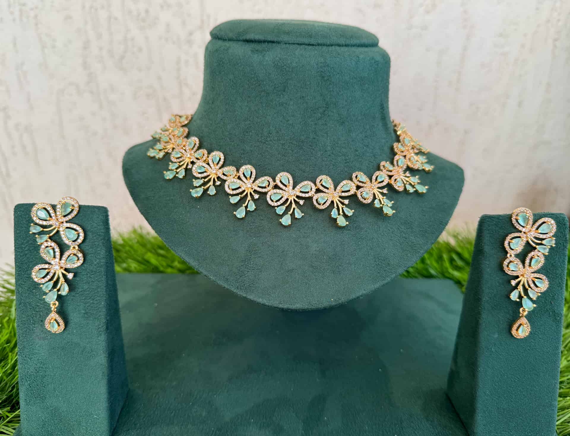 Floral Motifs American Diamonds Jewel Set