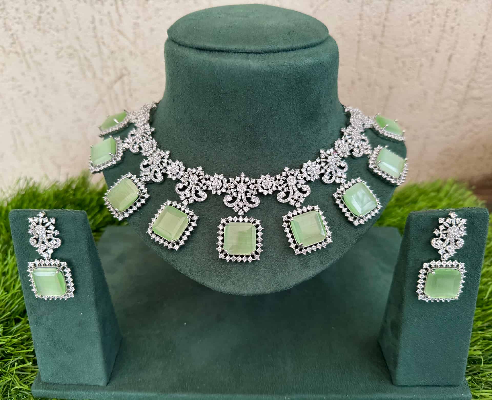 Square-shaped Mint Green Stone Ad Jewel Set