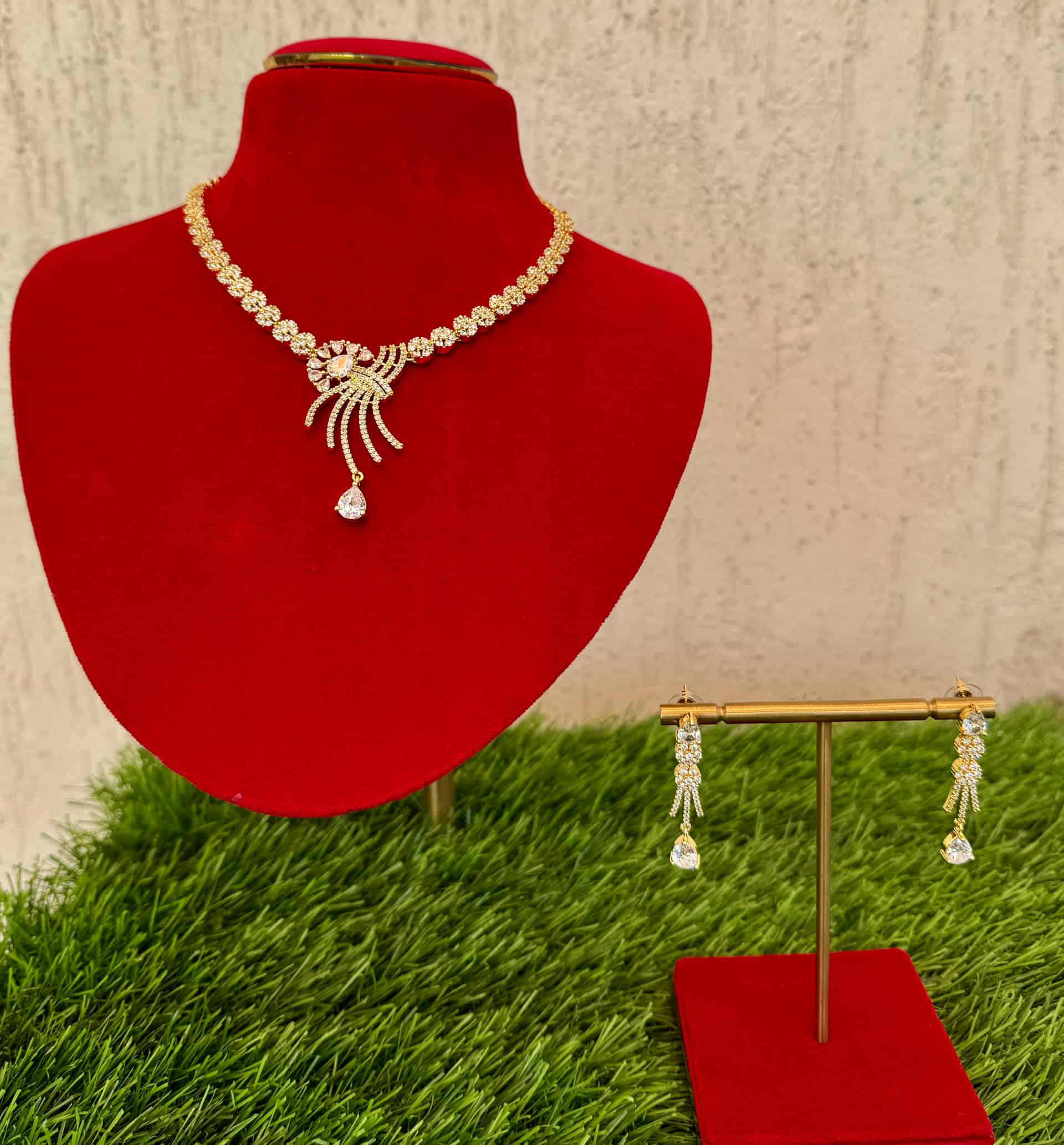 Glamorous Silver-golden Necklace With Earrings