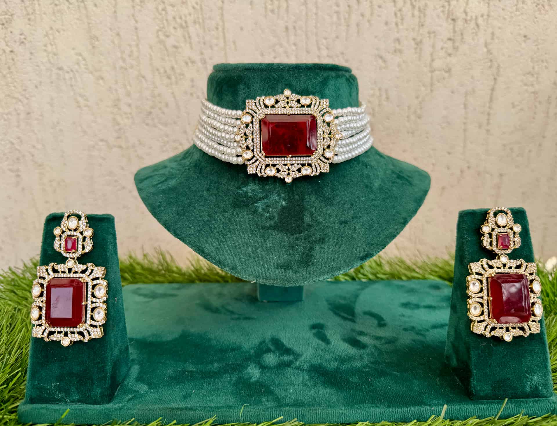 Stunning Choker Necklace