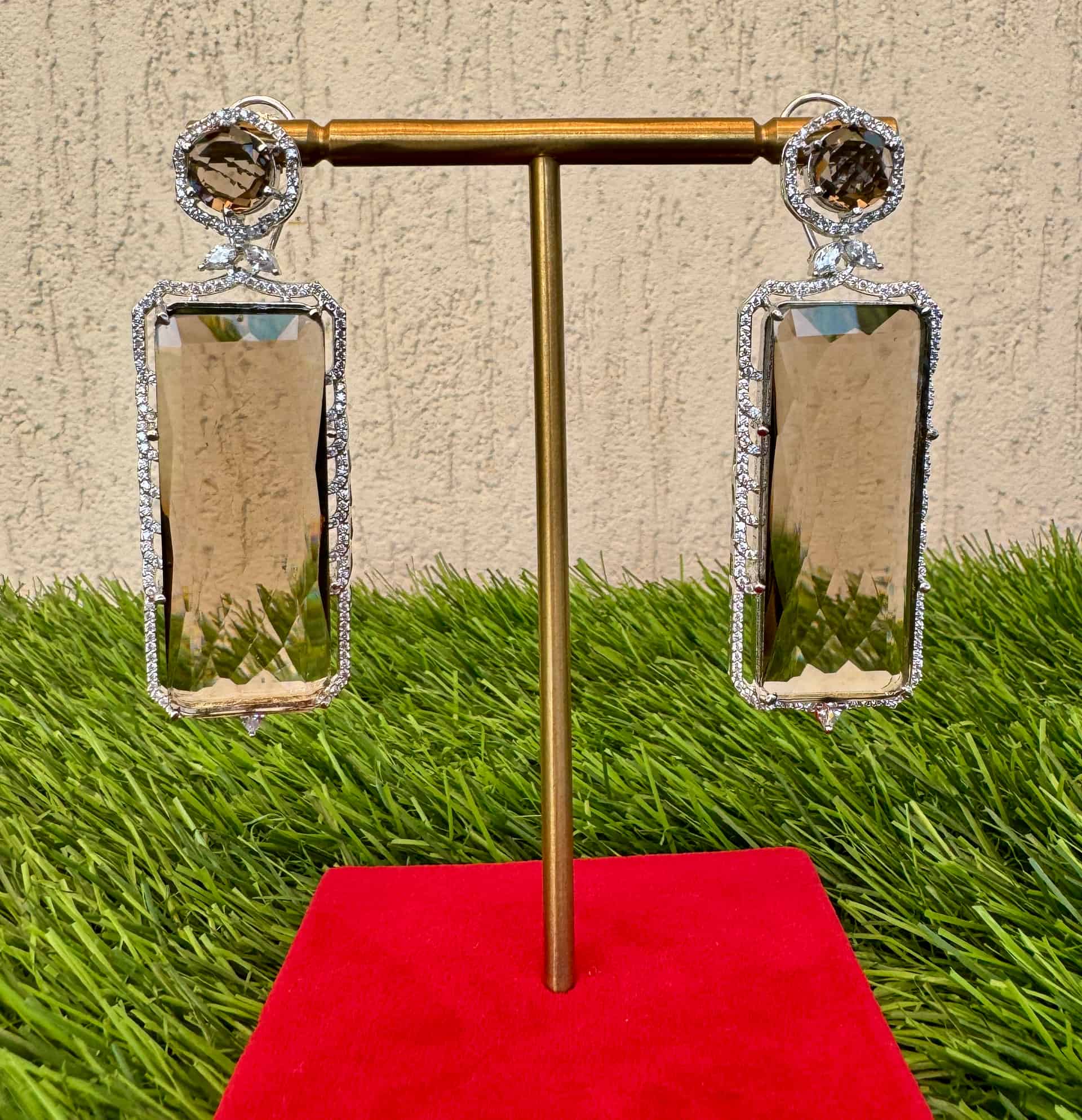 Brownish-smoky Gem Earrings