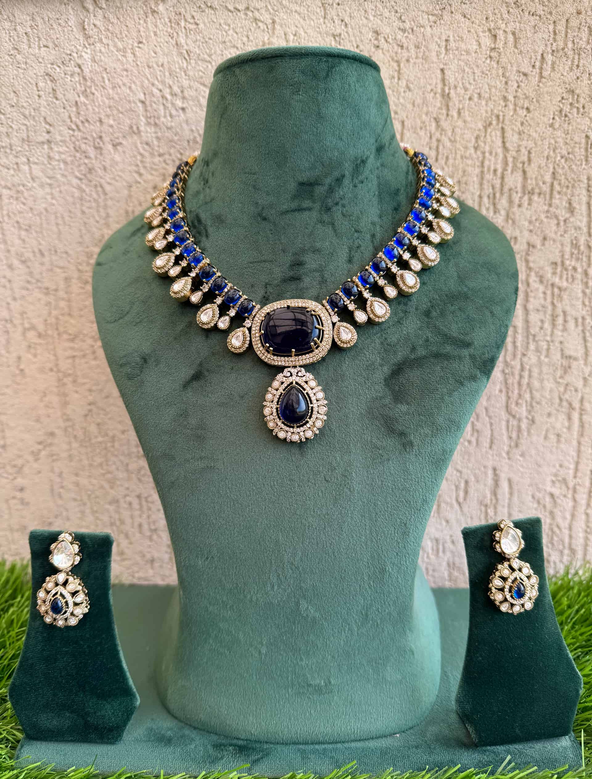 Blue Stone Jewel Set