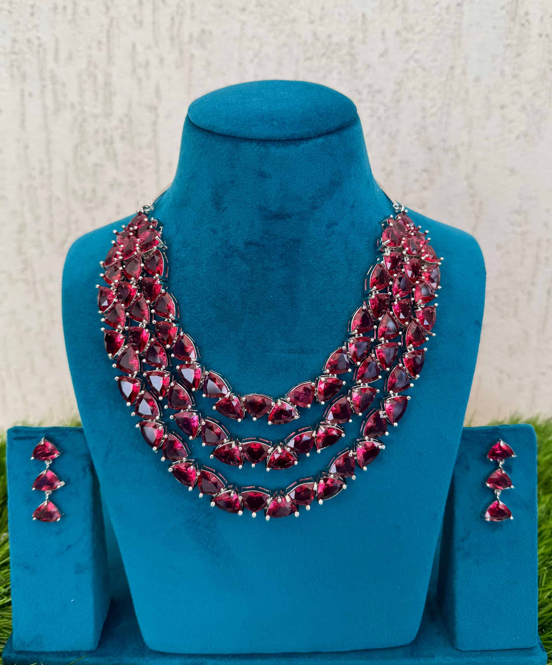 Triple-layered Stones Necklace With Earrings – #d1192e