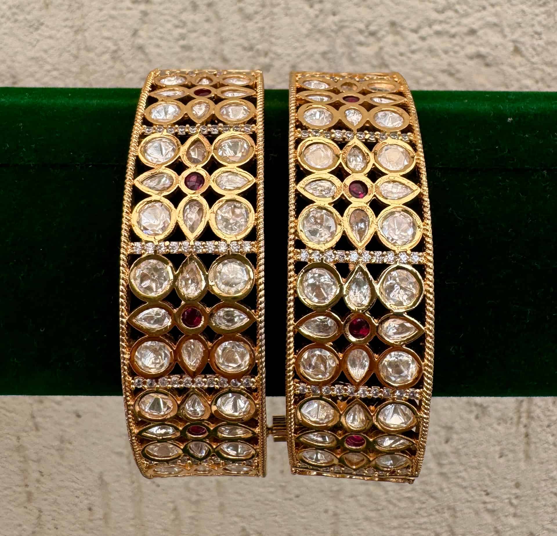 Kundan Bangles