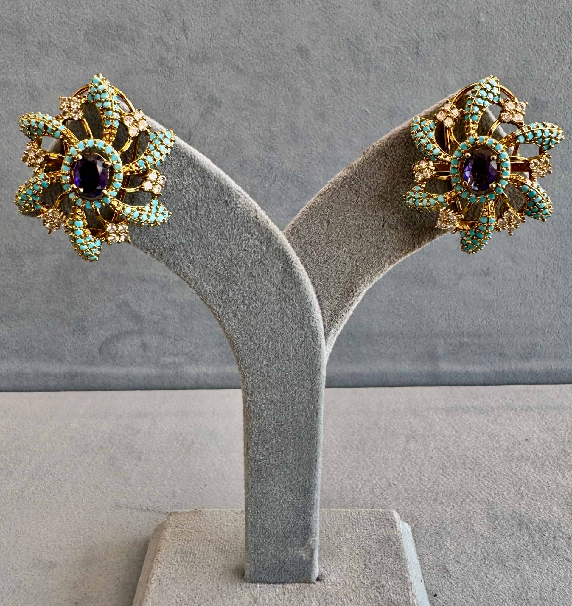 Floral Pinwheel Studs Earrings – #4c218e
