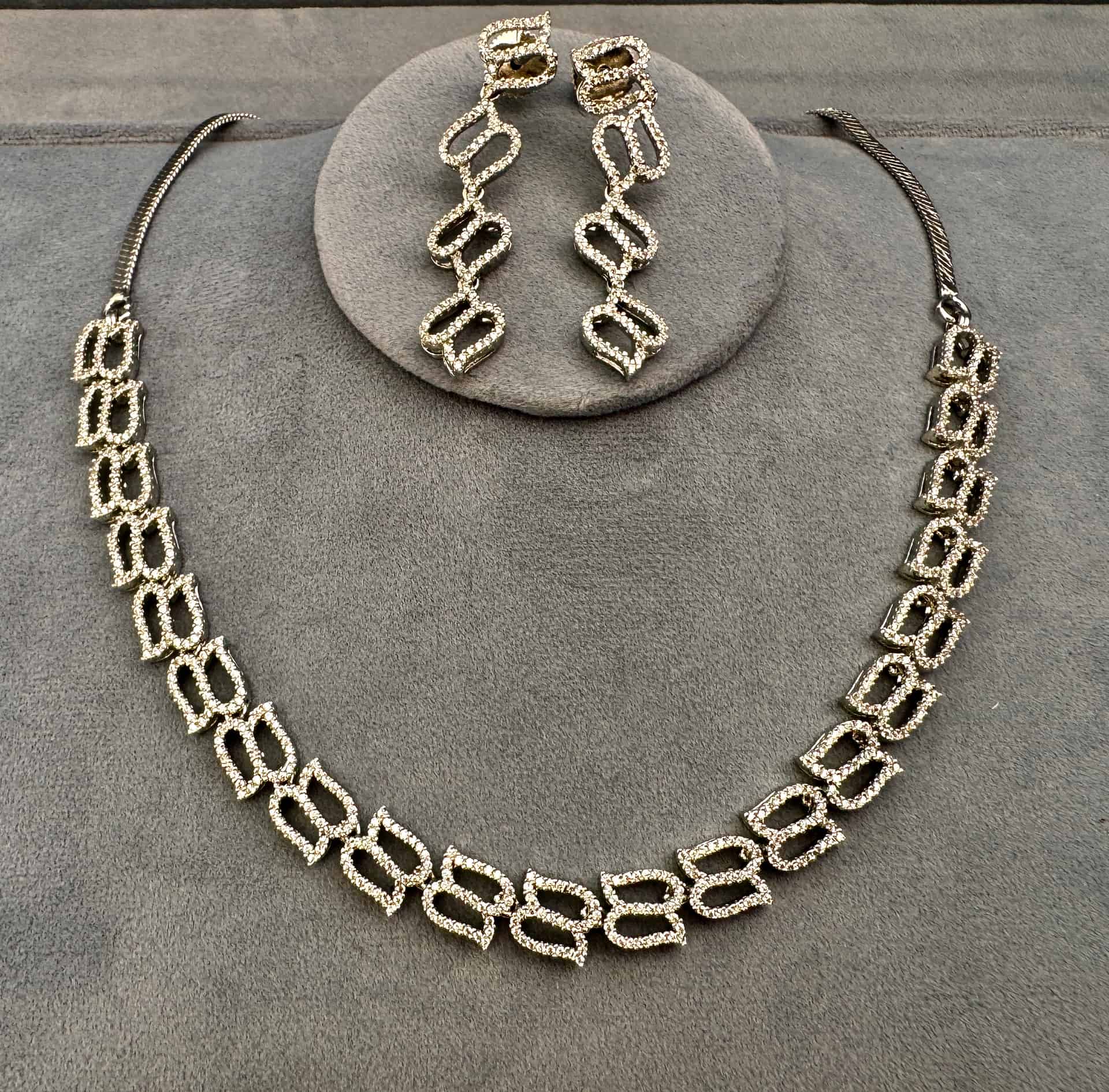 Tulip Trail American Diamond Necklace Set