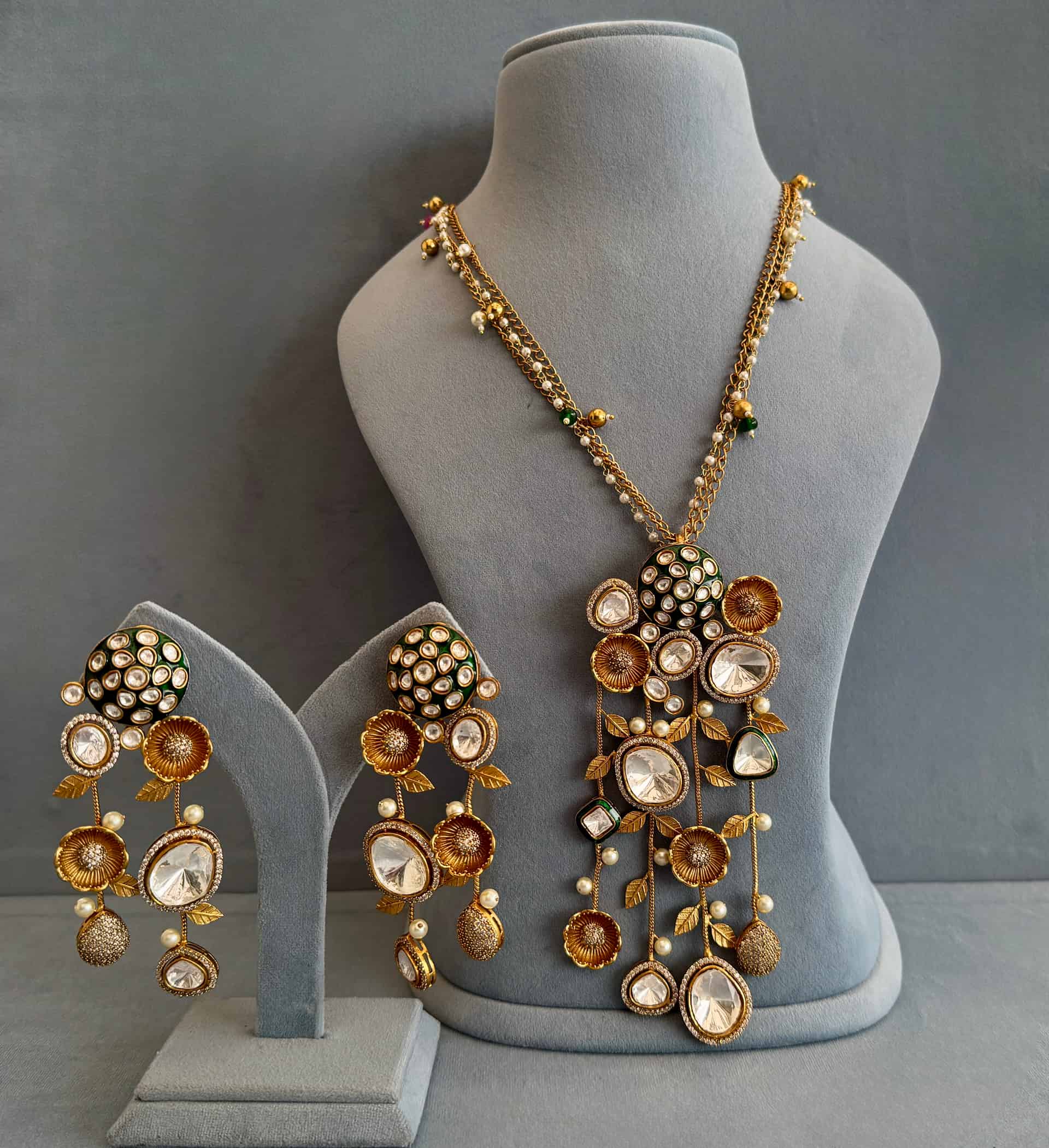 Modern Hierloom Emerald Bloom Kundan Polki Large Pendant Set